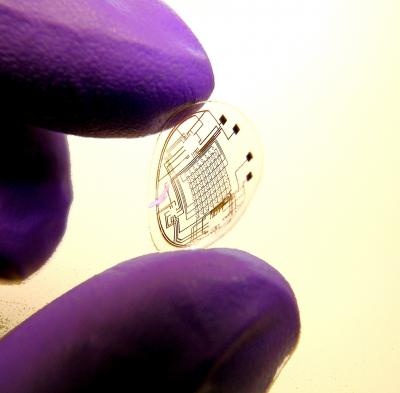 Contact Lenses Could Project Mobile Phone Displays Directly into the Eye