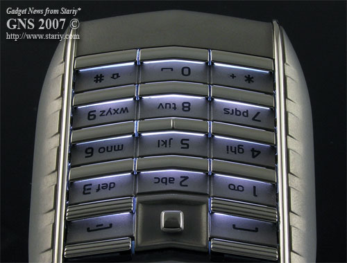 Vertu Ascent Ti Floodlit Keyboard. Vertu Ascent Ti Floodlit Keyboard.