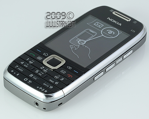 Nokia E75 Red и Silver Black. Живые фото от Stariy.COM